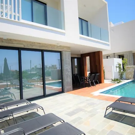 Villa Avalon 1 15 *